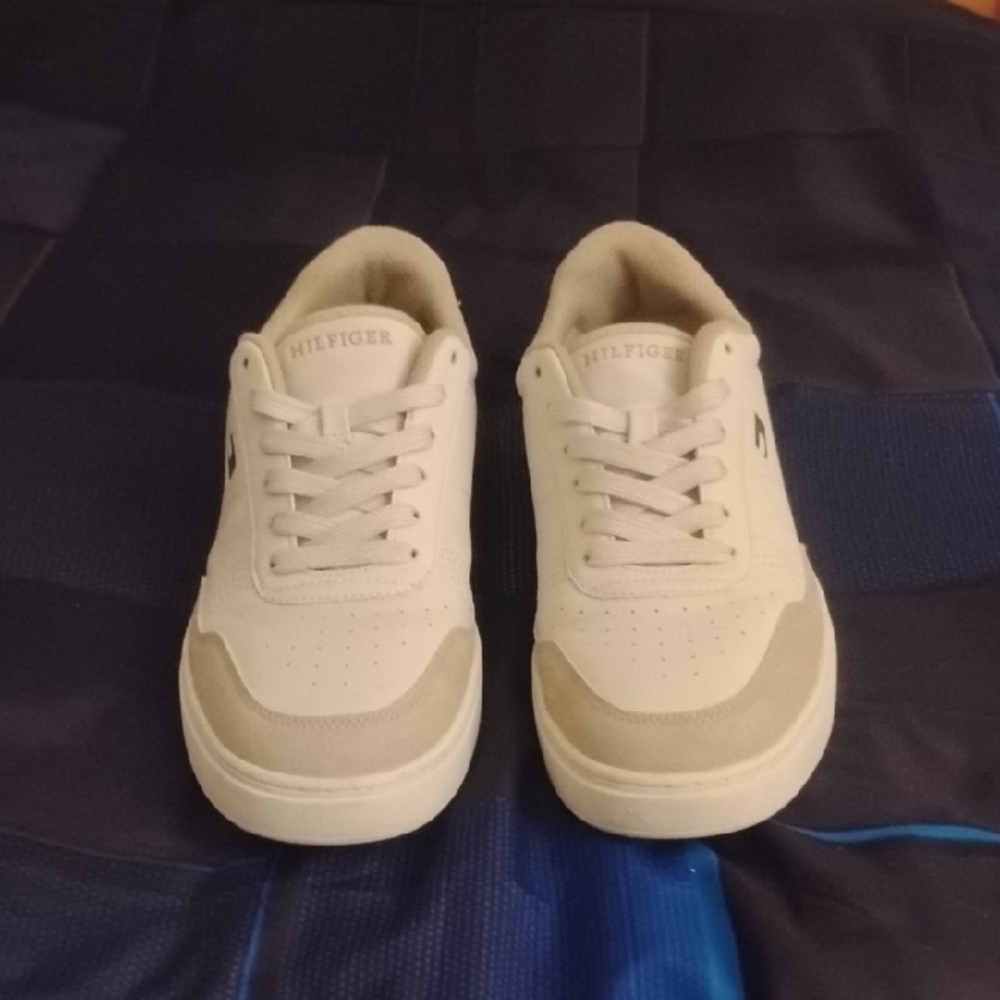 Tommy Hilfiger Men's Cream and Tan Sneakers Size 10 1/2